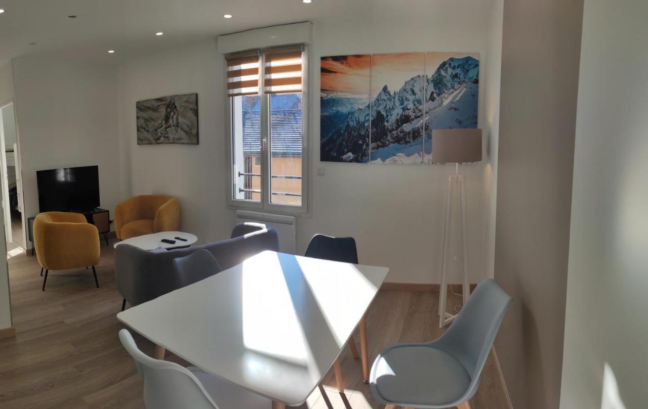 Joli Appartement Renove Avec Terrasse บรีดเดอ-เล-แบ็ง ภายนอก รูปภาพ