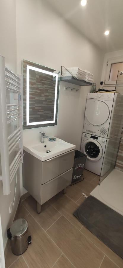 Joli Appartement Renove Avec Terrasse บรีดเดอ-เล-แบ็ง ภายนอก รูปภาพ