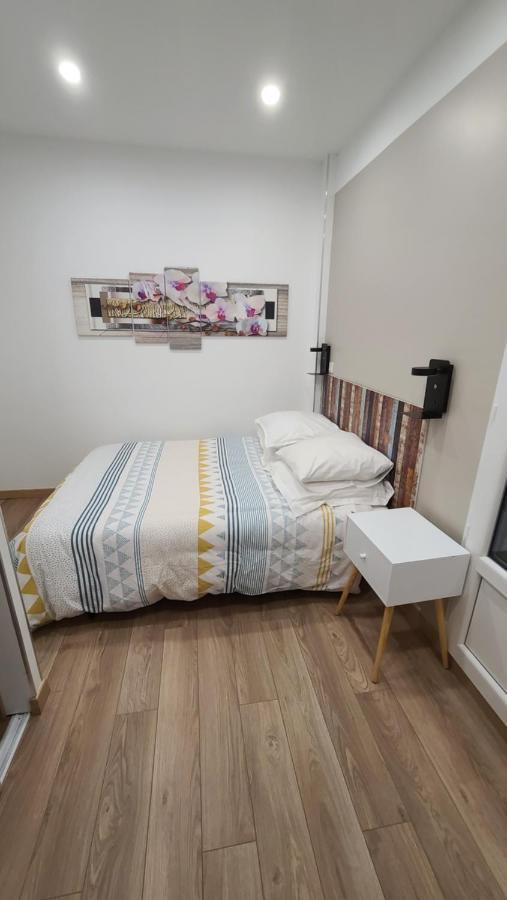 Joli Appartement Renove Avec Terrasse บรีดเดอ-เล-แบ็ง ภายนอก รูปภาพ