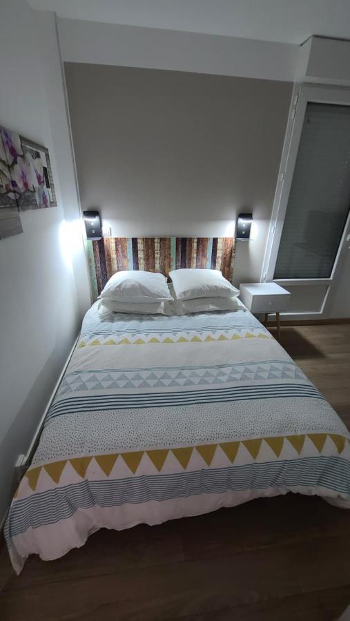 Joli Appartement Renove Avec Terrasse บรีดเดอ-เล-แบ็ง ภายนอก รูปภาพ